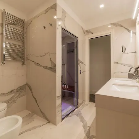 Ara Pacis Luxury Apartment