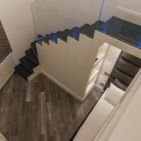 Ara Pacis Luxury Apartment