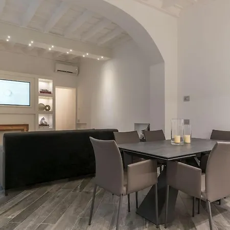 Ara Pacis Luxury * Rome