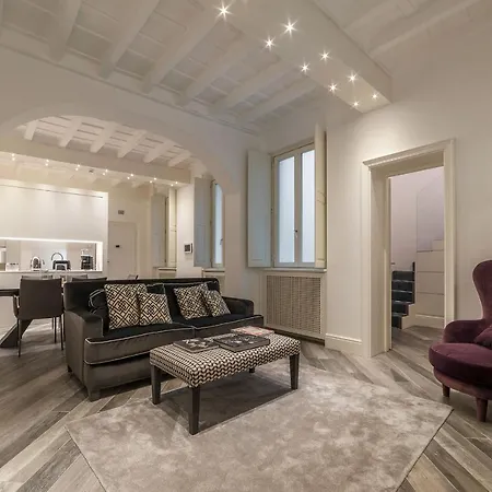 Ara Pacis Luxury Apartment
